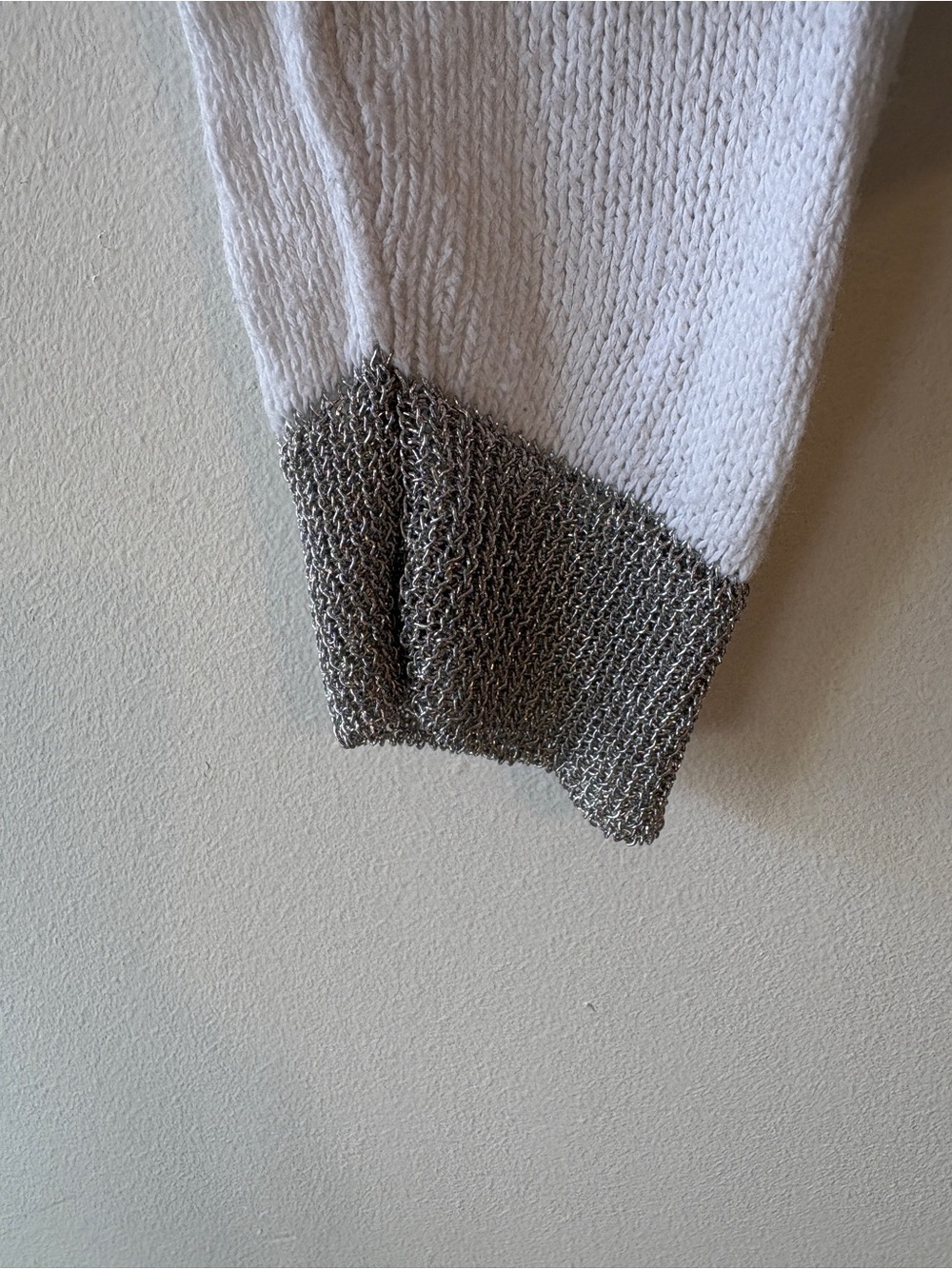 Michael Kors White Knit Sweater Metallic Silver Trim Open Back Size M - Picture 6 of 9
